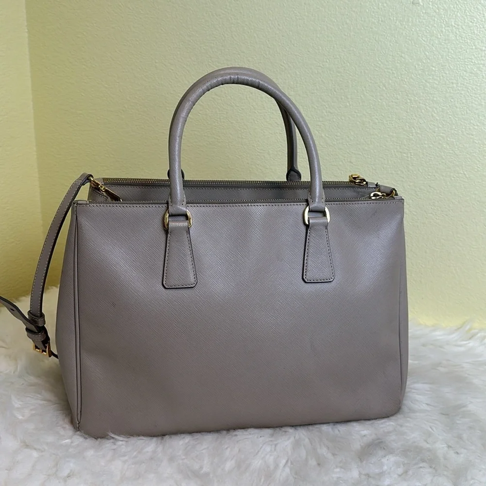 💯Authentic Prada Lux Safiano  Leather Handbag🍀 - Picture 5 of 15